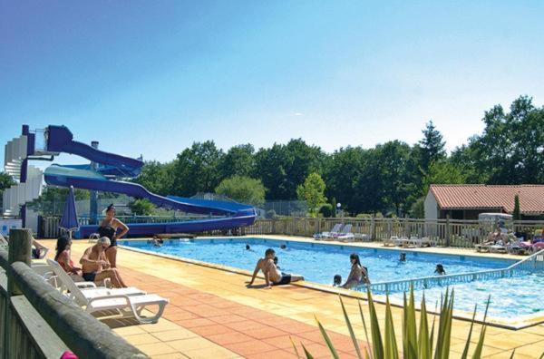 Mobil Home Climatise En Vendee La Boissiere-de-Montaigu المظهر الخارجي الصورة